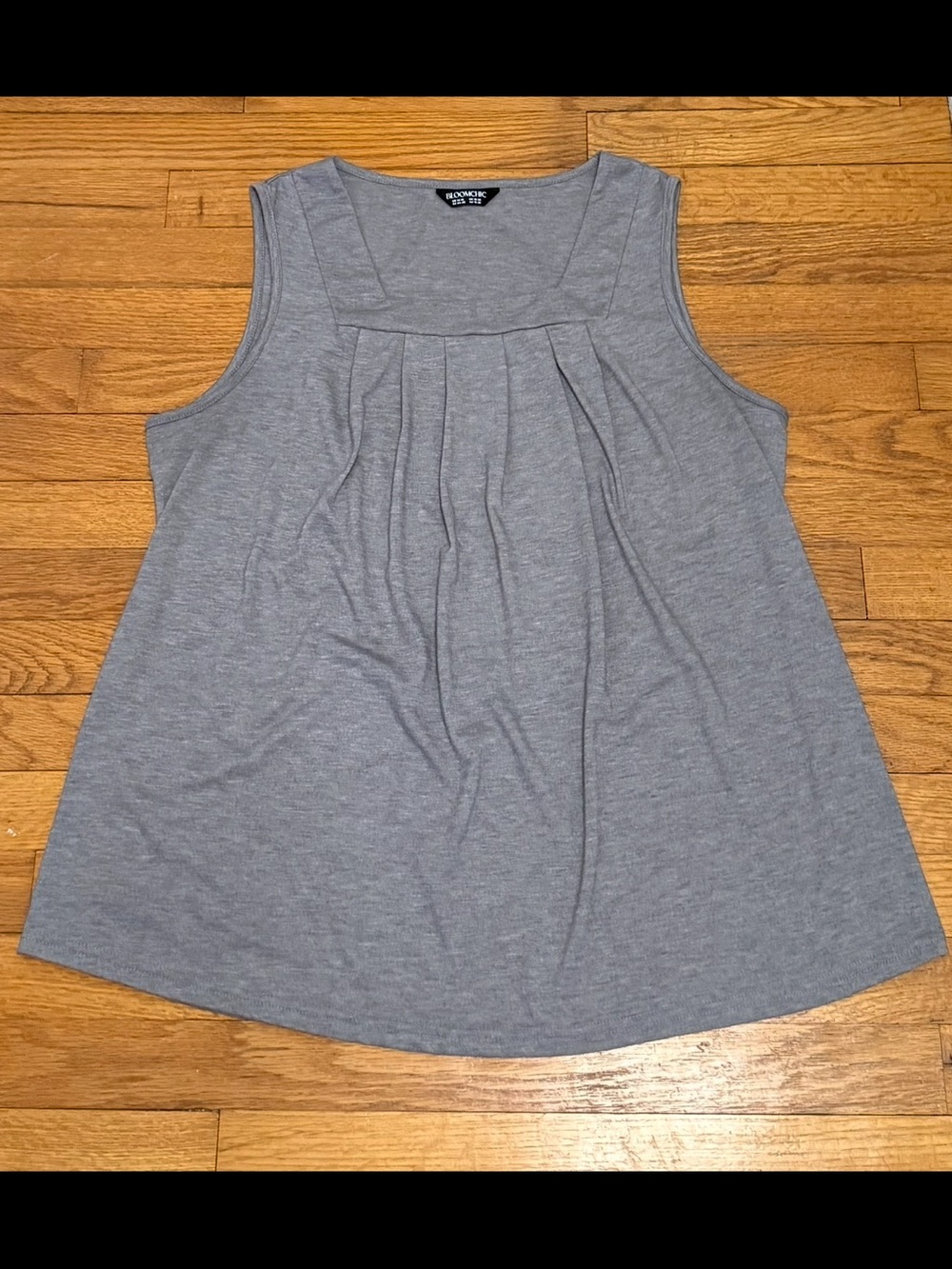 BloomChic Gray Pleated Scoop Neck Tank